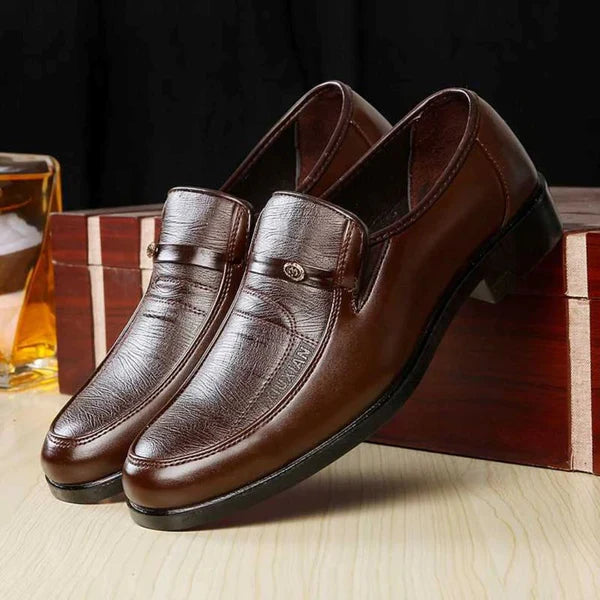 Zapatos de vestir de cuero para hombre